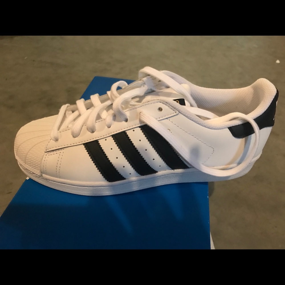 Adidas Superstar Sneakers